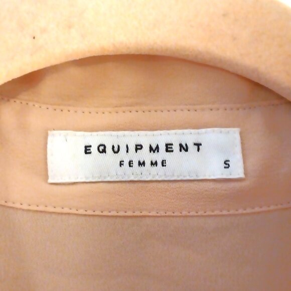 Equipment Femme 100% Silk Light Pink Button Up Sleeveless Blouse Size Small - Picture 3 of 4